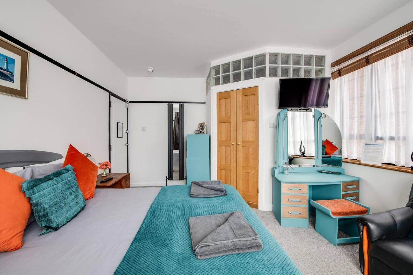 Ferryman Apartments By Places To Be Portsmouth Eksteriør billede
